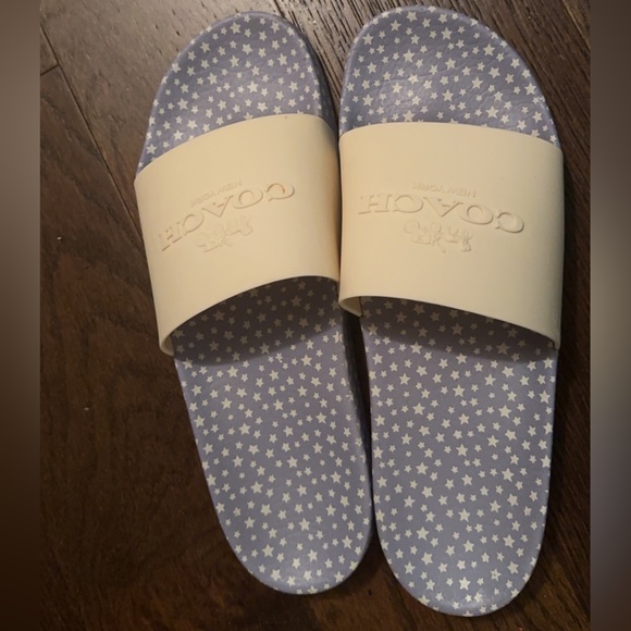 Coach Shoes - Low Start 🔥🔥🔥 NWOT Coach New York Slides Women’s